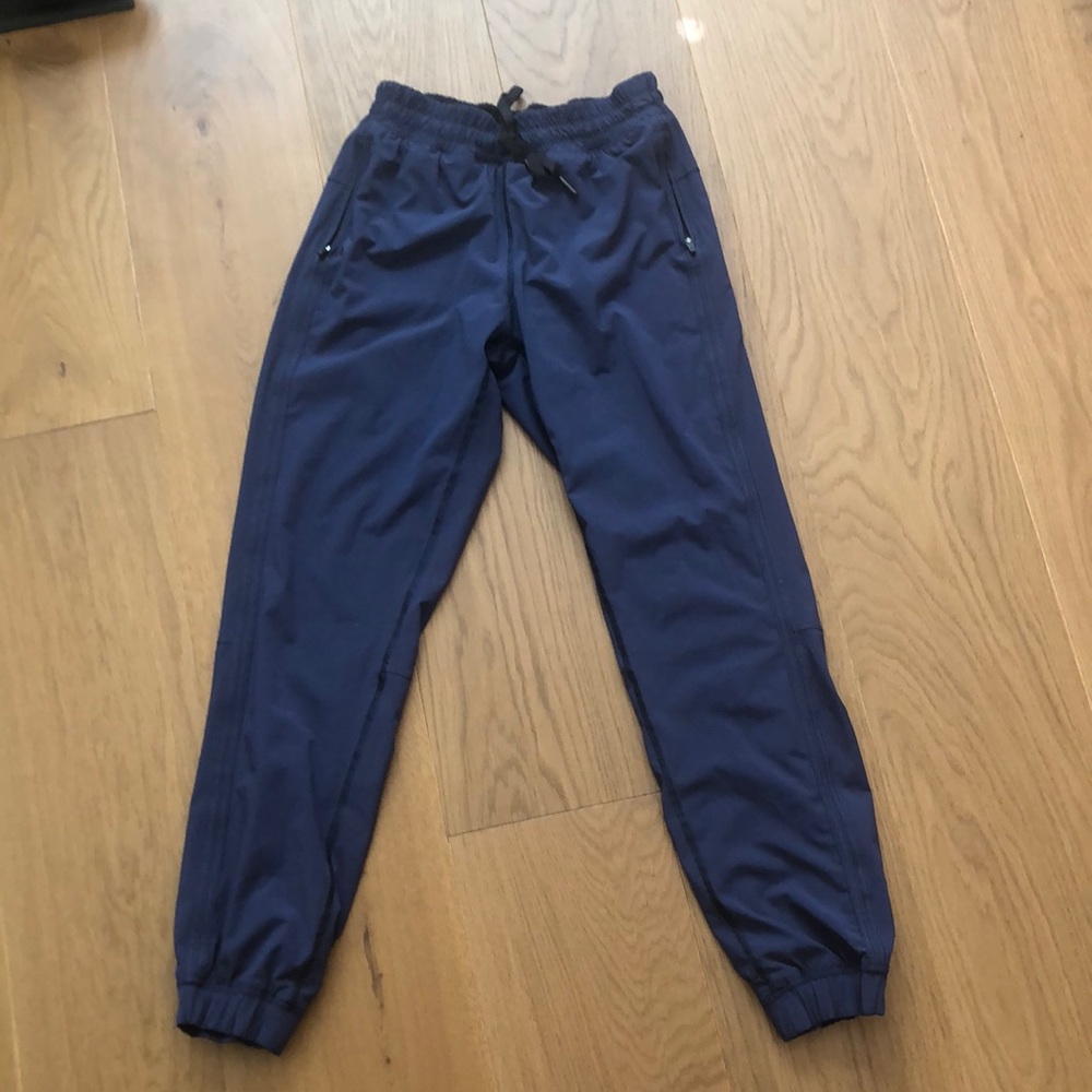 Lululemon Lined Joggers size 4, navy colour